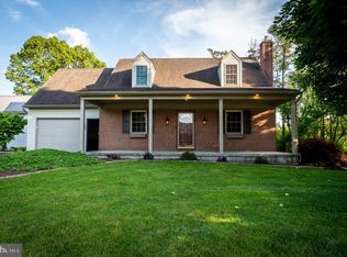 30 Sherrard Dr, Willow Street, PA 17584