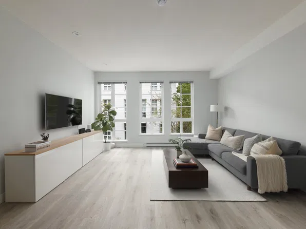 528 Foster Ave #136, Coquitlam, BC V3J 0E3
