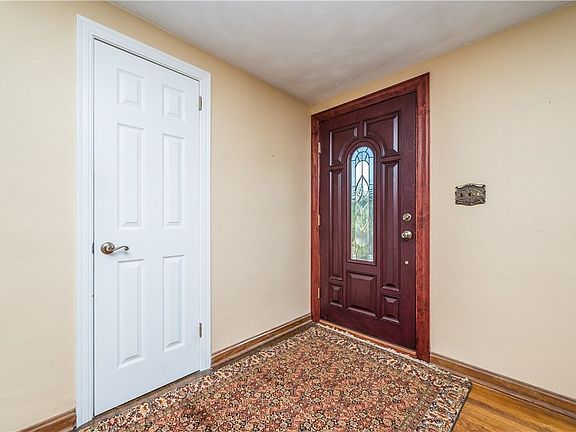 4th image of 527 Patterson Rd