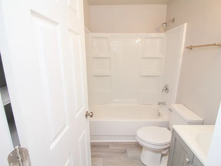 **Limited Time Special! Up to 3 Months Free Rent — Photo 14