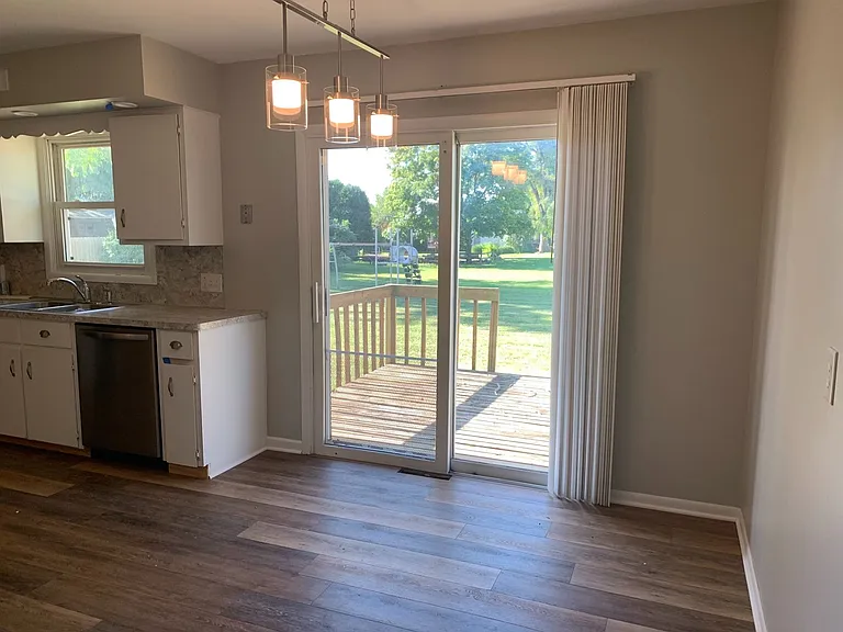964 Rosewood St — Photo 11