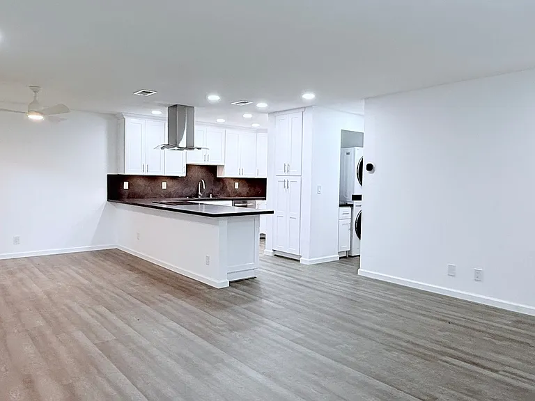 481 Carillo Ct — Photo 8
