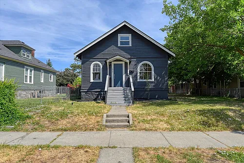 1017 E Augusta Ave Photo 1