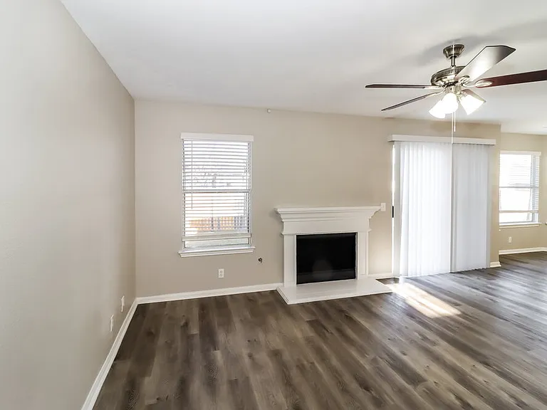 21013 Godolophin Ct — Photo 7