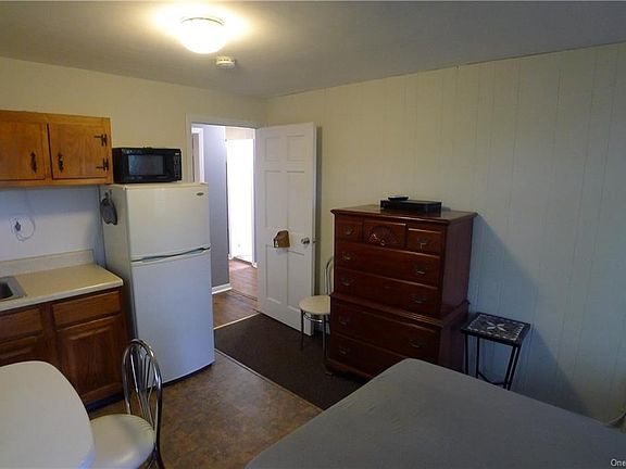 3rd image of 18 S Serven St Unit 4