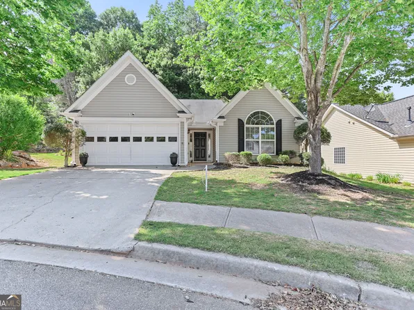 11 Winter Ln, Newnan, GA 30265