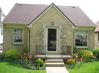 2916 S 38th St, Milwaukee, WI 53215
