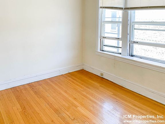 2nd image of 5063 N Damen Ave APT 3