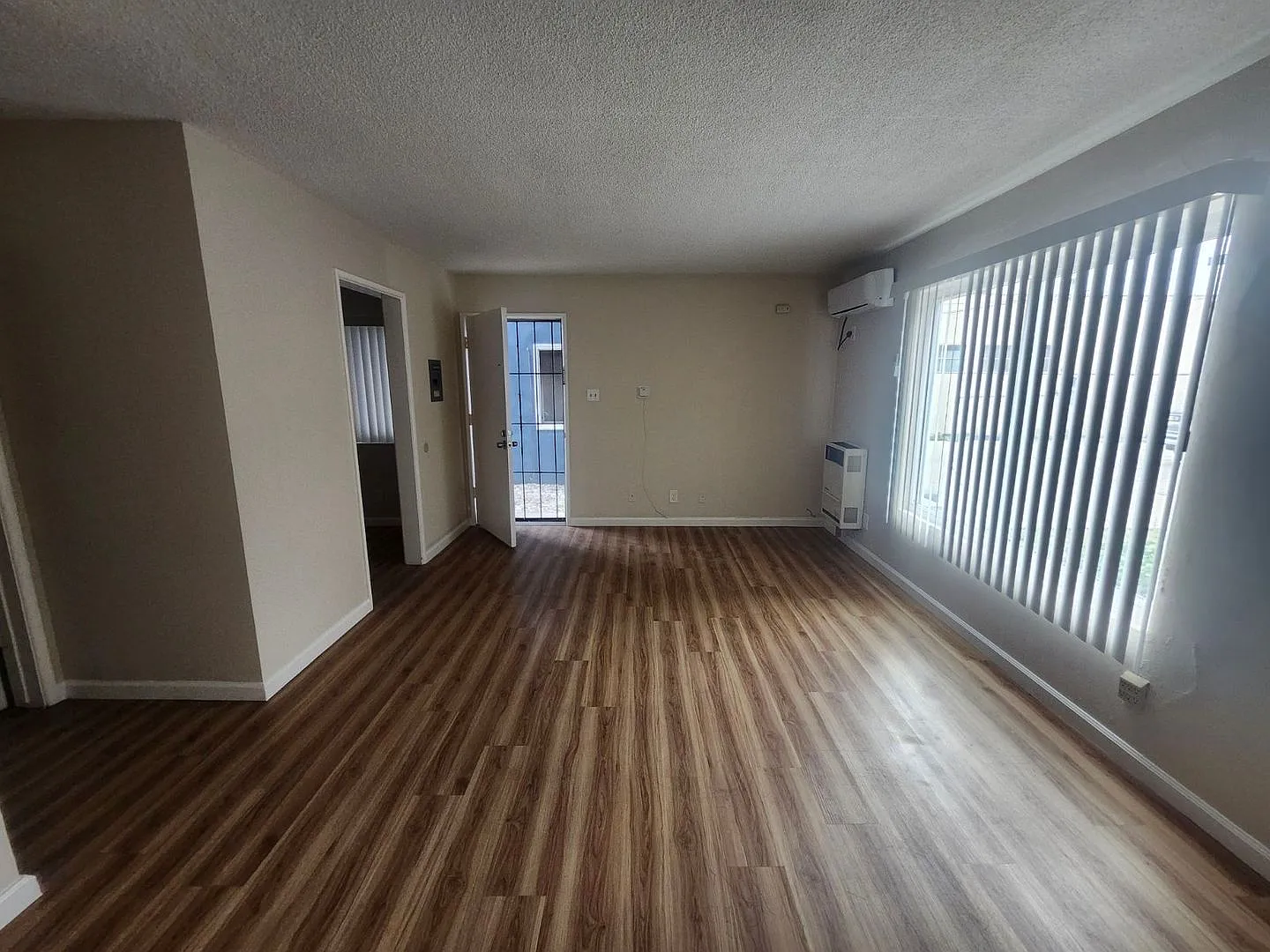 M-5729/5731 California Ave 7 Units — Photo 4