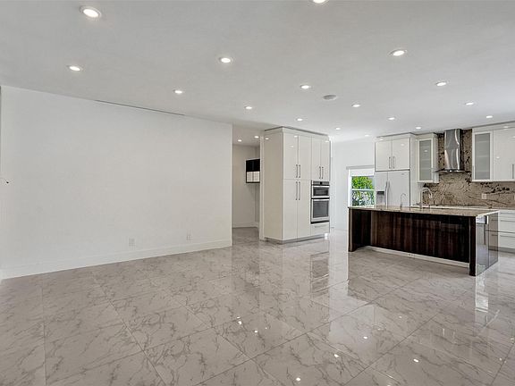 5th image of 4053 NW 61st Terrace