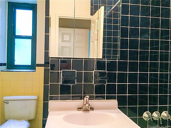 4th image of 112A Hoyt St #2K