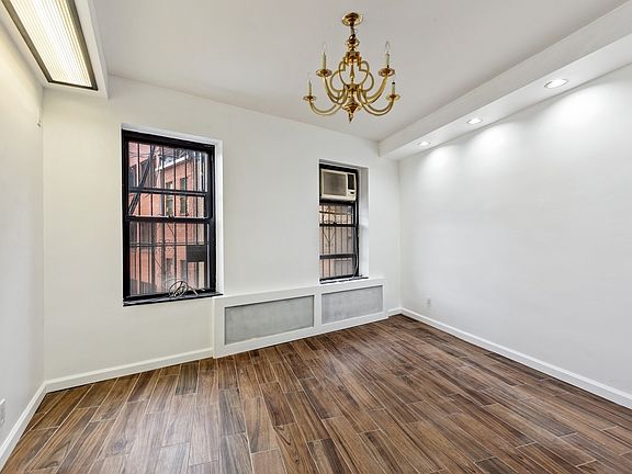 2nd image of 3 Doyers St APT 5A