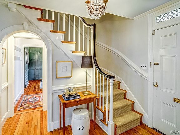 5th image of 113 W Oxford Cir