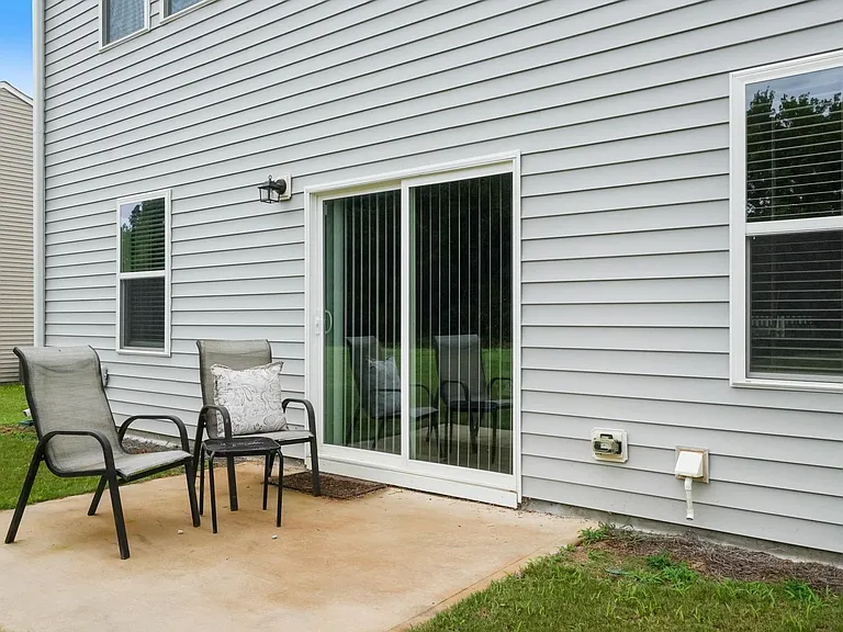 530 Cessna Dr — Photo 44