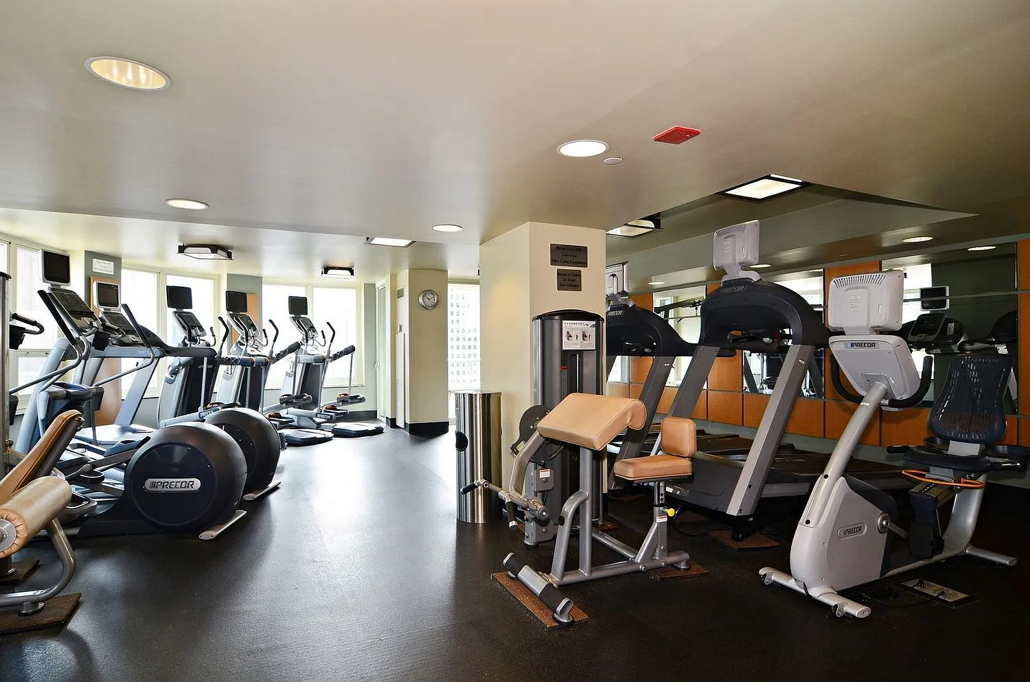 1 bed, 795 sqft, $2,600 — Photo 4