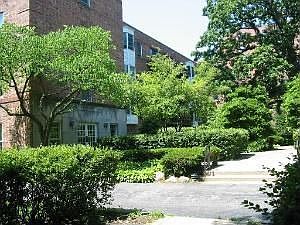 1st image of 1730 Hinman Ave APT 4D