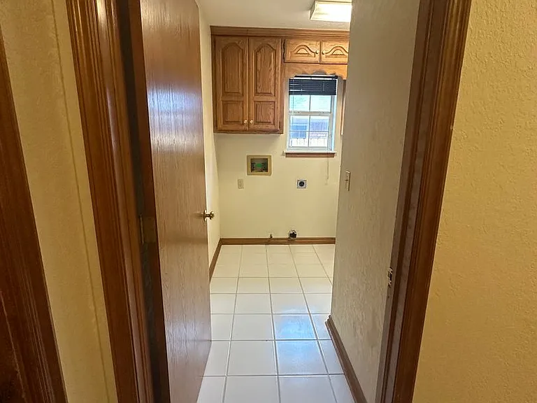 5524 Woodmont Dr — Photo 6