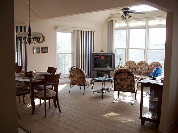 Dining Room/ Family room