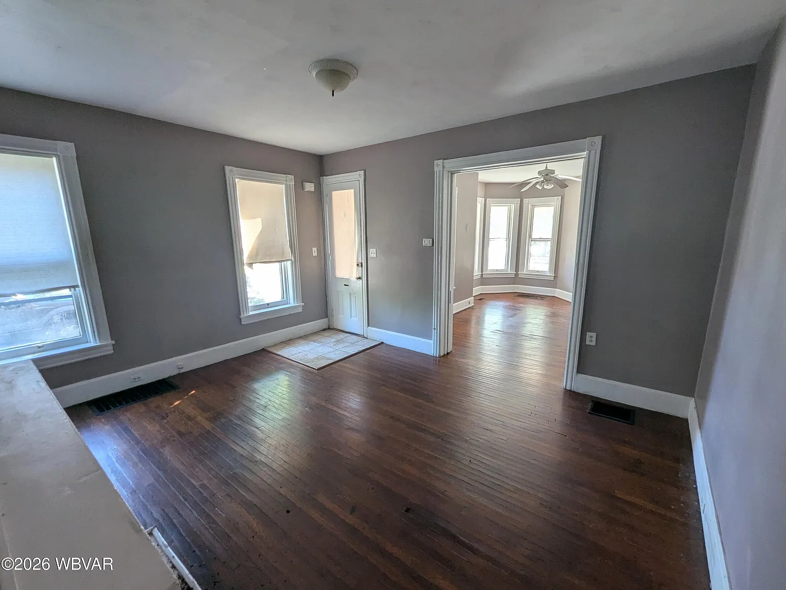 3 bed, 1410 sqft, $1,200 — Photo 2