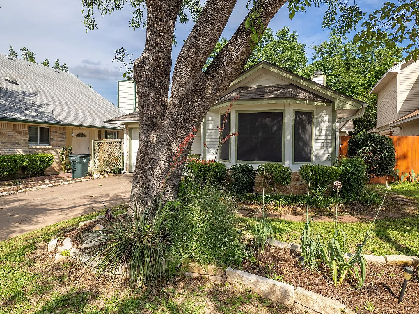 Updated Single Story in Brushy Creek — Photo 2