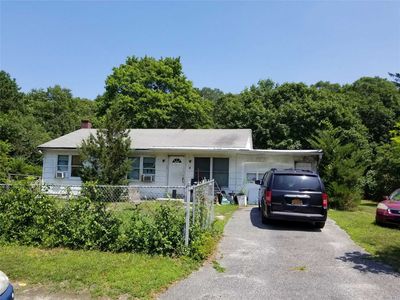 8 Homestead Ave, Speonk, NY, 11972