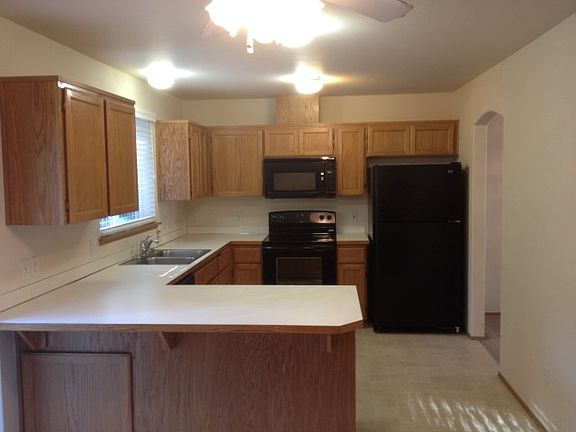 4th image of 9118 138th St E