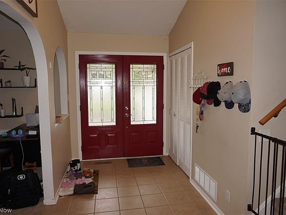 3rd image of 28096 Edgepark Dr
