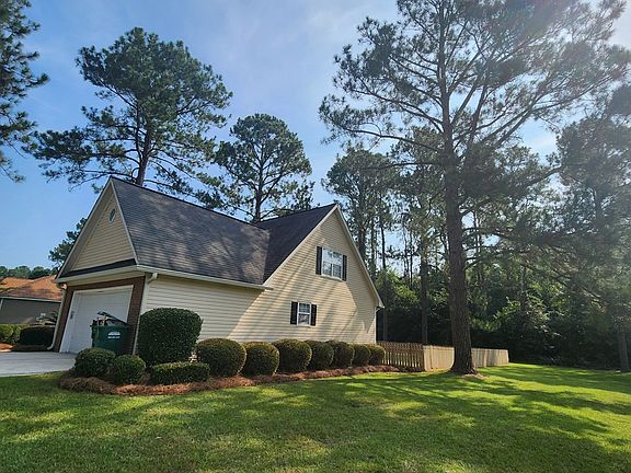 3rd image of 102 Highland Ct