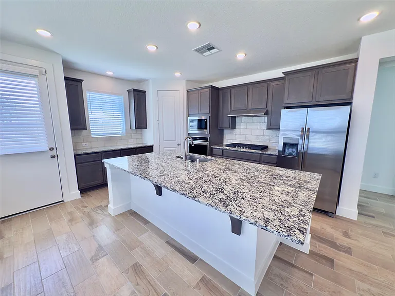 15206 Cortines Ct — Photo 6