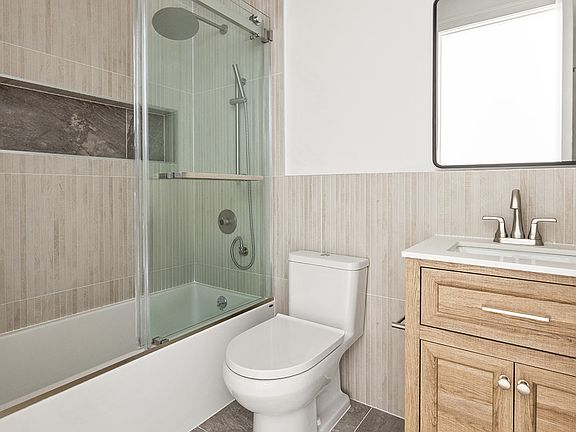 5th image of 363 6th Ave APT 1