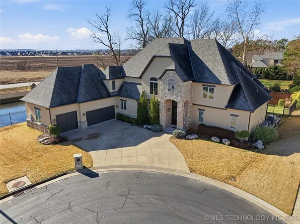 12014 S Kingston Pl, Tulsa, OK 74137