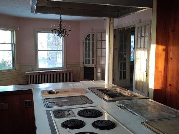 5th image of 45 W Buffalo St
