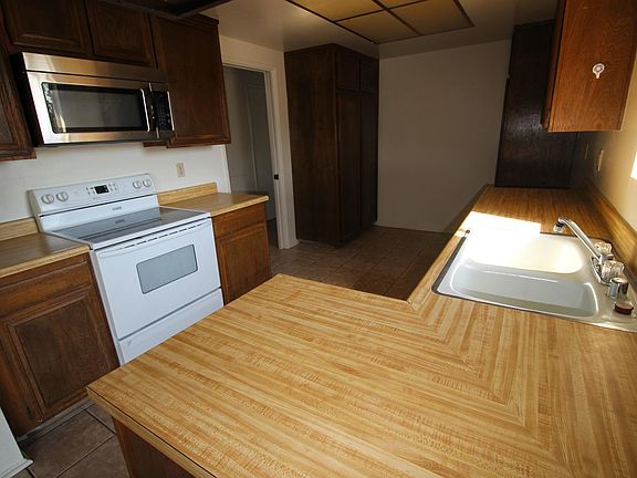 5th image of 1100 Arcadia Ave APT D