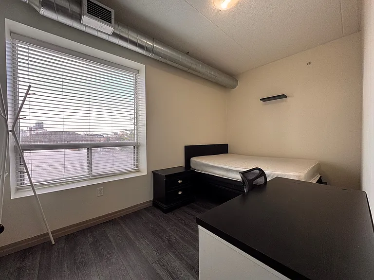 8 Hickory St W #405 — Photo 6