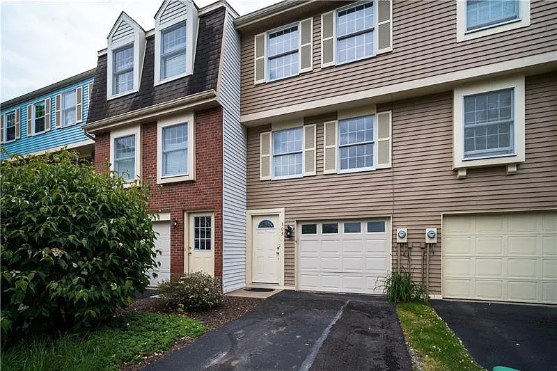 303 Bonnie Brae Dr photo 1