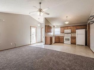 522 Brookmont Dr, Manhattan, KS 66502