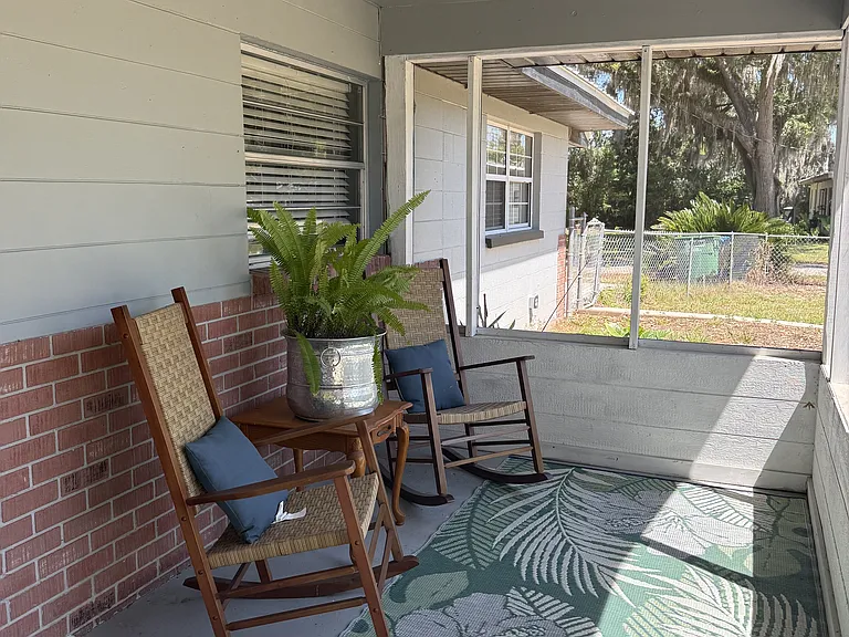 407 SW 1st St — Photo 19