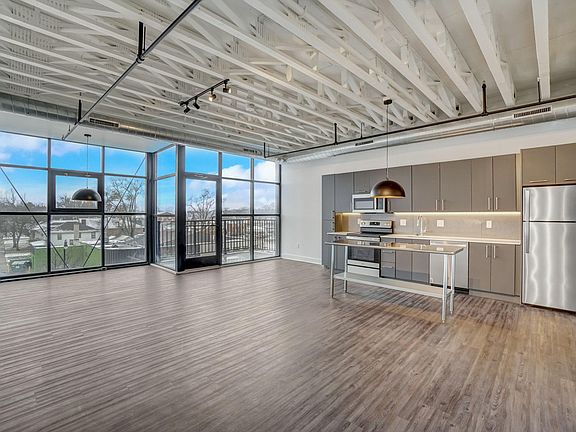 2nd image of 151 E Forteen Mile Rd #303