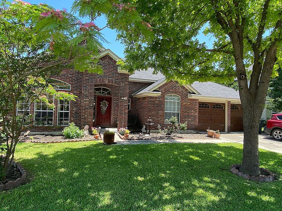 1st image of 527 Walnut Heights Blvd