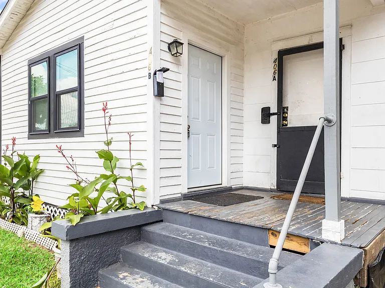 406 Voorhies St #B — Photo 2