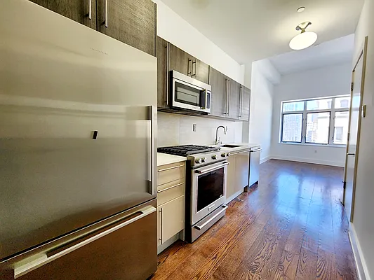 Rented by Ideal Properties Group | media 4