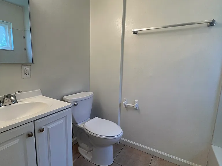 1134 N East St #A — Photo 8