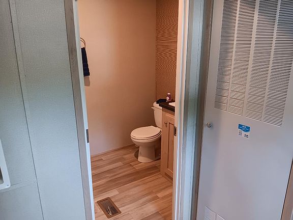 4th image of 29 Dale Dr