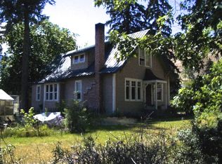 121 North St, Pateros, WA 98846