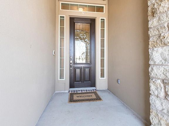 4th image of 16453 Aventura Ave
