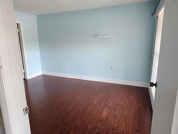 5th image of 11500 SW 64th St APT F