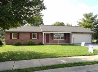 402 Buchanan Dr, Ephrata, PA 17522