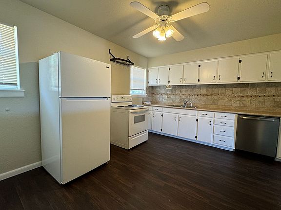 5th image of 5407 NW Kinyon Ave