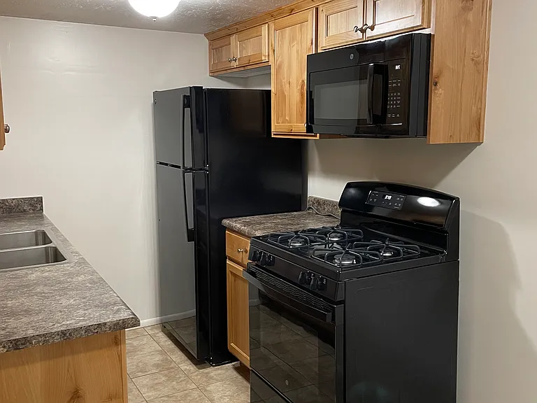 15 E 600 N — Photo 12