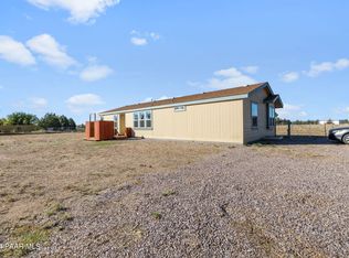 1055 W Hollow Point Trl, Paulden, AZ 86334